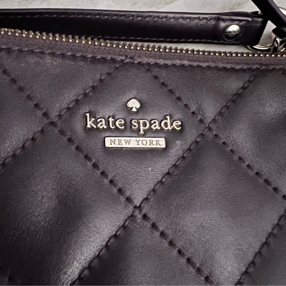 Kate Spade ♠️ Emerson Place
Harbor Quilted Crossbody Leather Brown - Picture 4 of 16